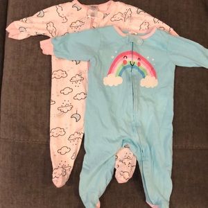 Gerber 3 to 6 month zip up pajamas two pack
